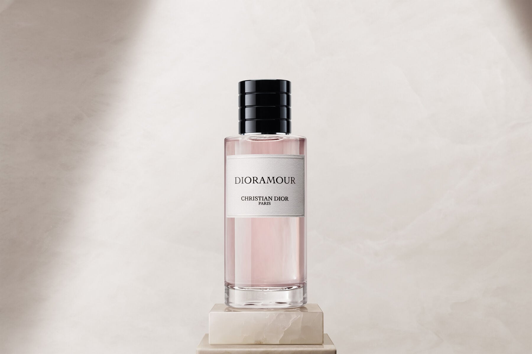 Dioramour